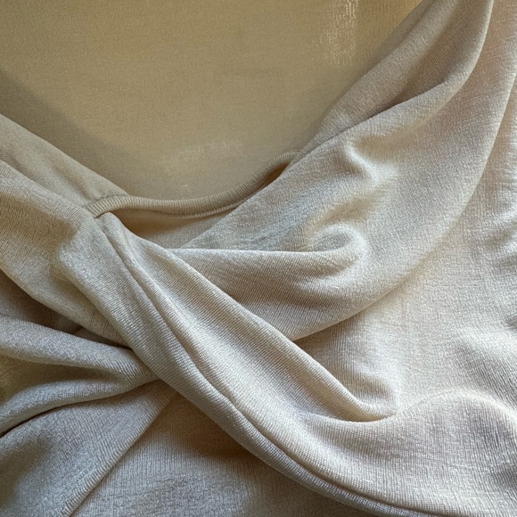 Isalis S long sleeve cream silky top - Picture 4 of 7